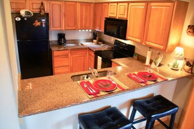 Photo - Long Term or Seasonal: Warm inviting condo...