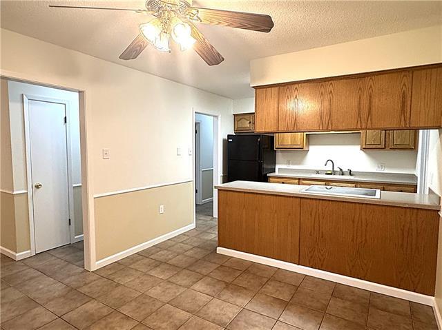 Photo - 14105 Wembley Rd