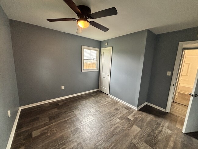Photo - 2321 Harmont Ave NE
