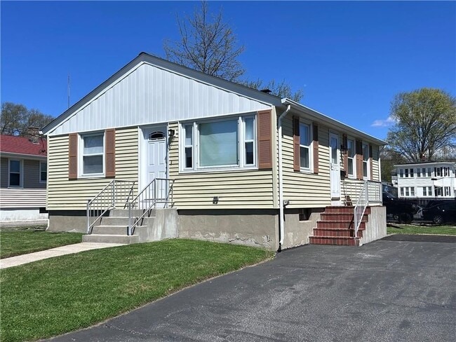 Photo - 9 Custer Ave