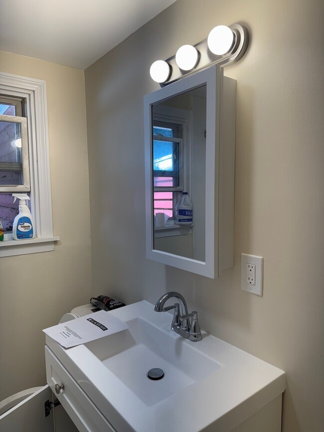 Building Photo - 31 Whippoorwill Rd Rental