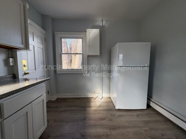 Photo - 206 Main St Unit 204 3