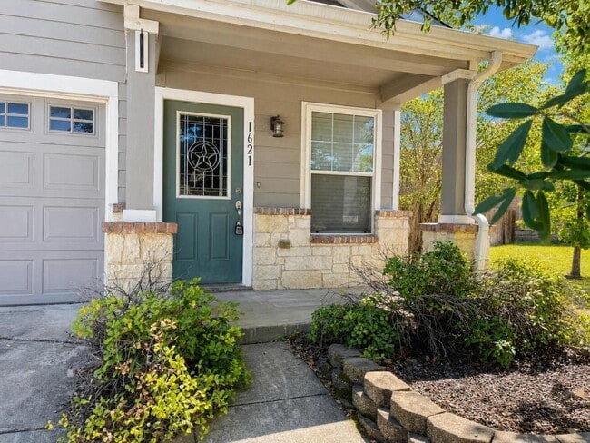 1621 Village Park Trail