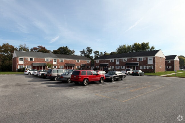 The Arbors on Main Apartments
