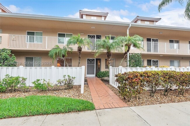 5952 Regal Glen Dr Unit 102