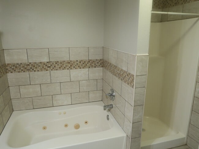 Photo - 1606 Quail Run