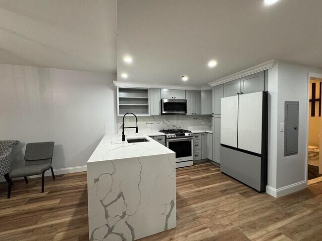 Photo - 4301 Park Ave Unit 5F