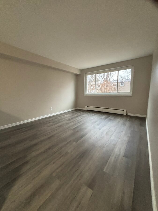 Photo - Renovated 1 Bedroom 1 Bathroom Apartment! Unité 4