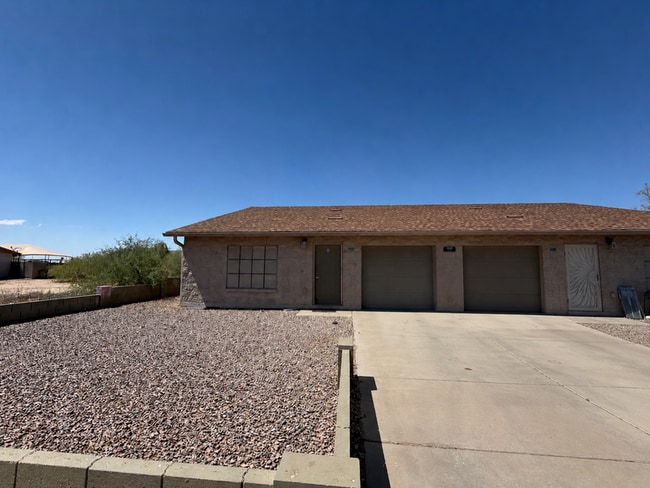 Building Photo - 10800 W Carousel Dr Unit A