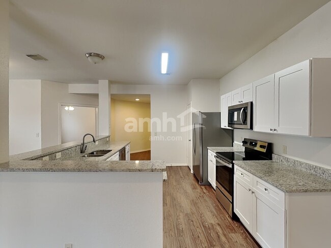 Photo - 8913 Westcreek