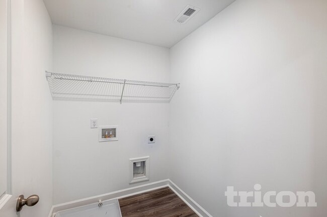 Photo - 174 E Rdg Wy