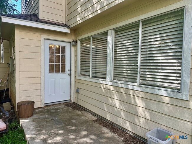 Photo - 802 Sagewood Trail