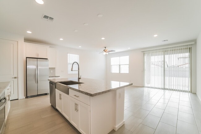 Photo - 17695 W Fetlock Trail