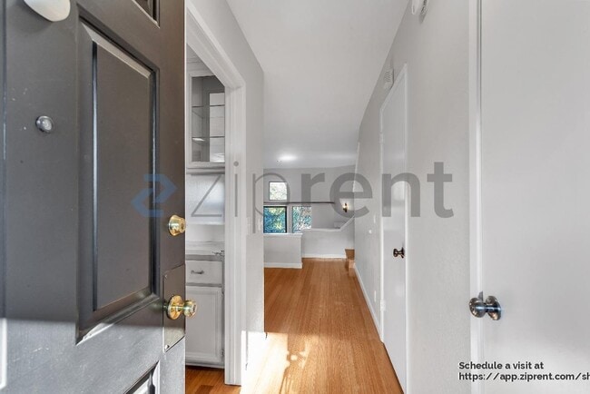 Photo - 123 Buckelew St