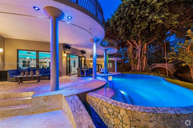 Building Photo - 6700 Granada Blvd Rental