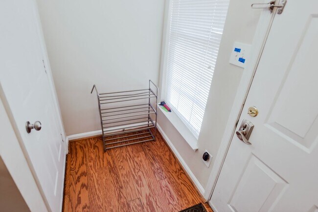 Photo - 5003 Hollington Dr