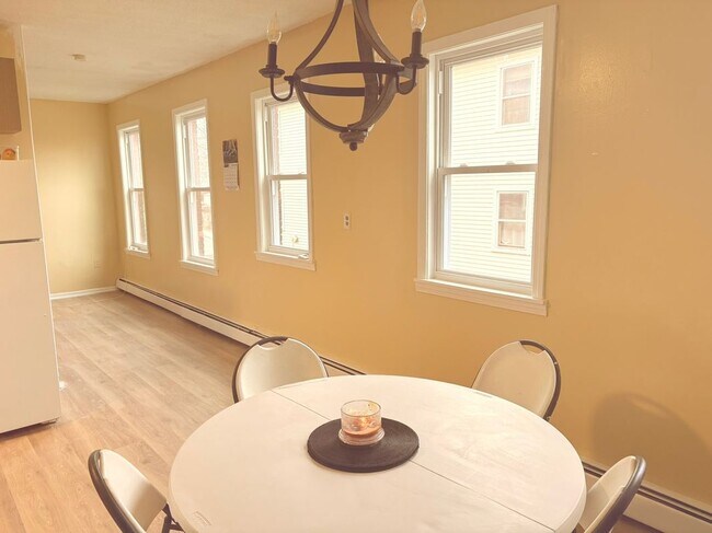 Photo - 202 Bellevue St Unit A