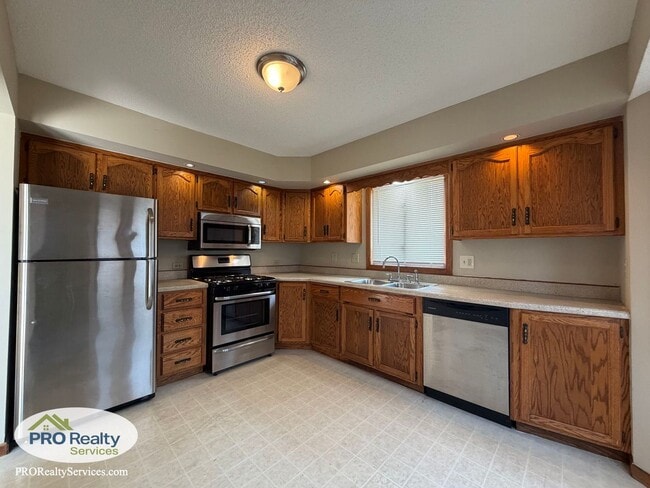 Photo - 5642 Royal Oaks Dr