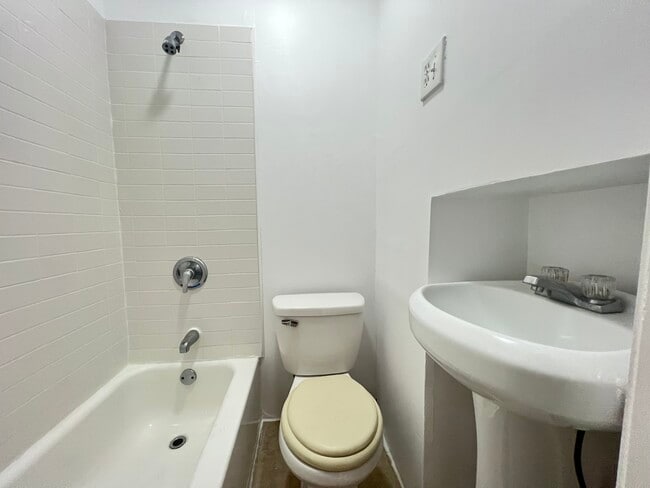 969 Summit Ave 1 - 967 Summit Ave Unit 1