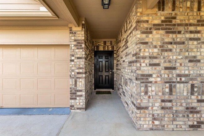 925 Woodduck Trail