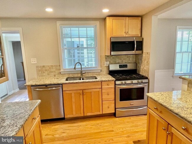 Photo - 705 Pomona Ave