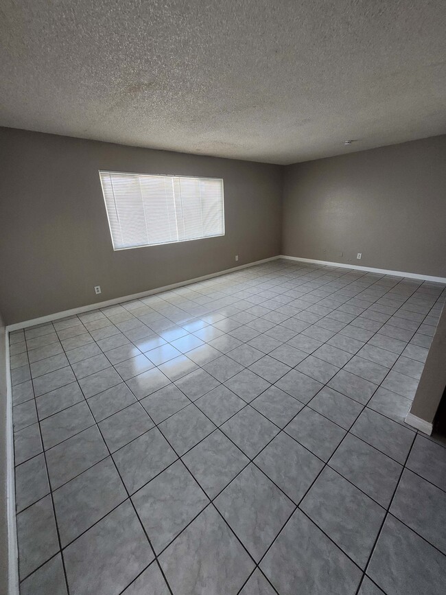 Photo - 33 Gold Bar Ct Apartments Unit C