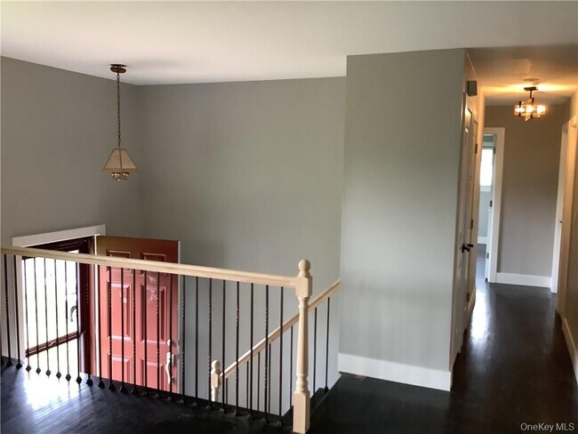 19 Mountain View Dr
