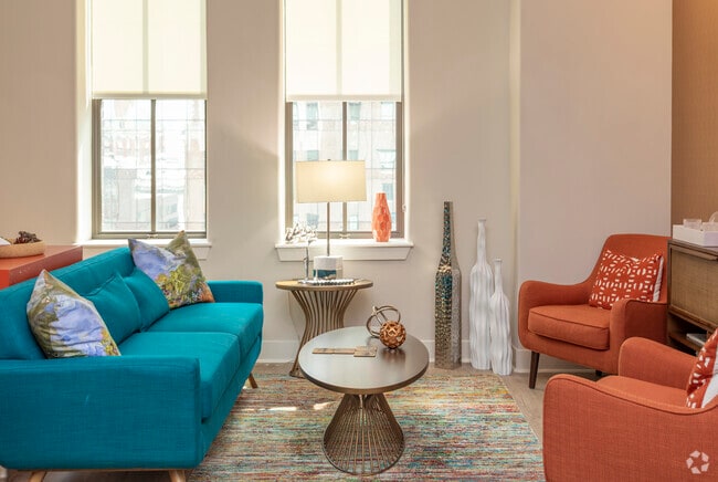!BR, 1BA - The Alexandria - Junior