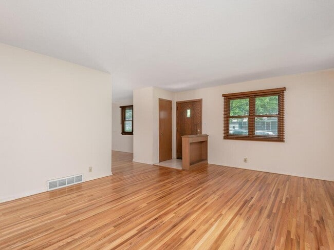 Photo - 6321 Wilryan Ave