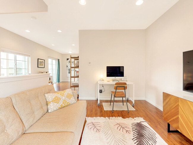 Photo - 955 Humbert Ave Unit 955