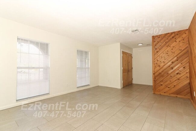 Photo - 858 Bishop Dr