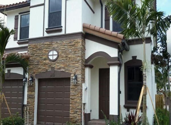 Building Photo - 5011 Lily Way