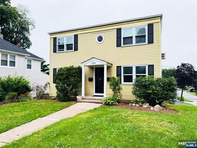 Photo - 658 Garden Townhome