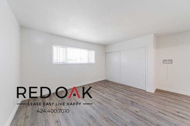 Photo - 8040 Reseda Blvd Unidad 238