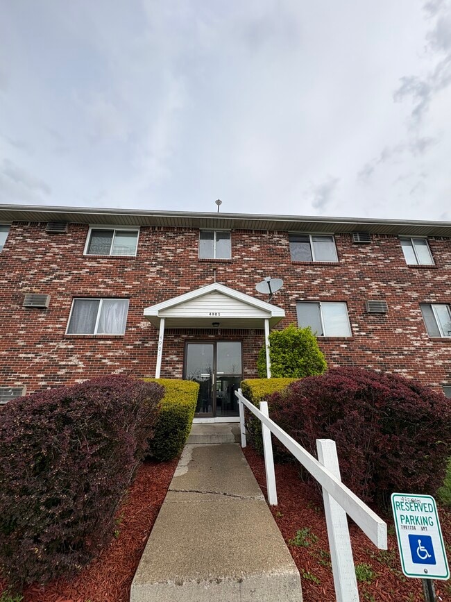 Photo - River Bend Apartments