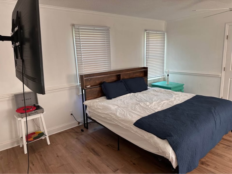 Photo - 453 E Main St