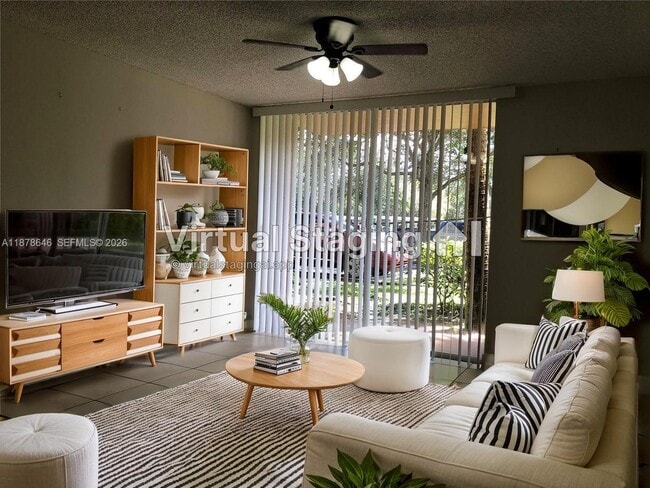 Photo - 10757 Cleary Blvd Unidad 104