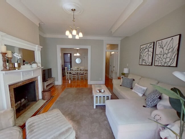 Photo - 423 Marlborough St Unit 1