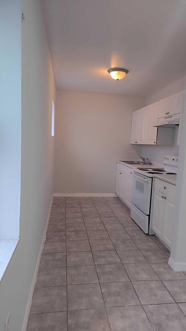 Photo - 621 NW 5th Ave Unit 4