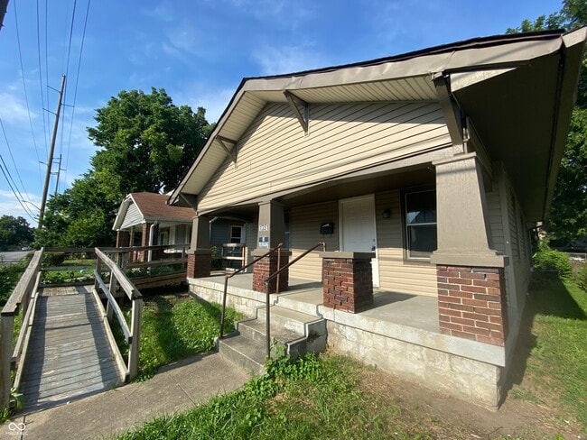 Photo - 1351 S Belmont Ave