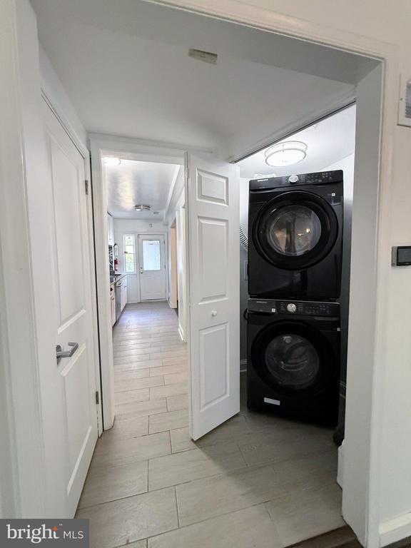 Photo - 1714 E St NE