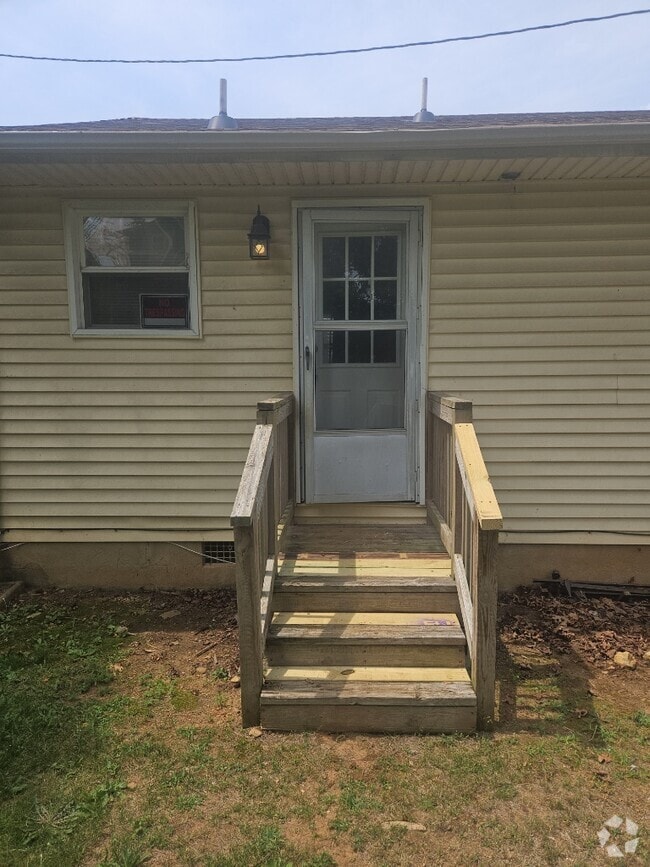 Building Photo - 1811 Jerome St SE Unit A Rental