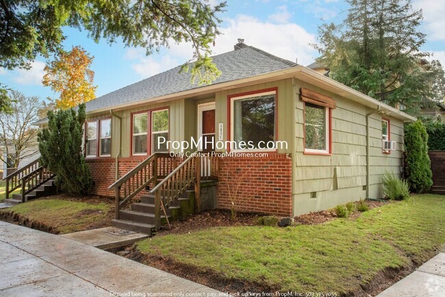 Building Photo - Cozy Portsmouth Gem with Modern Updates Sc... Rental