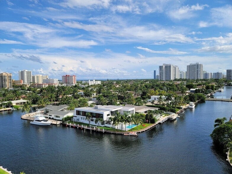 Photo - 401 Golden Isles Dr