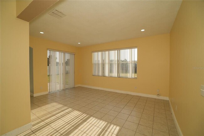 Photo - 2560 Sage Dr