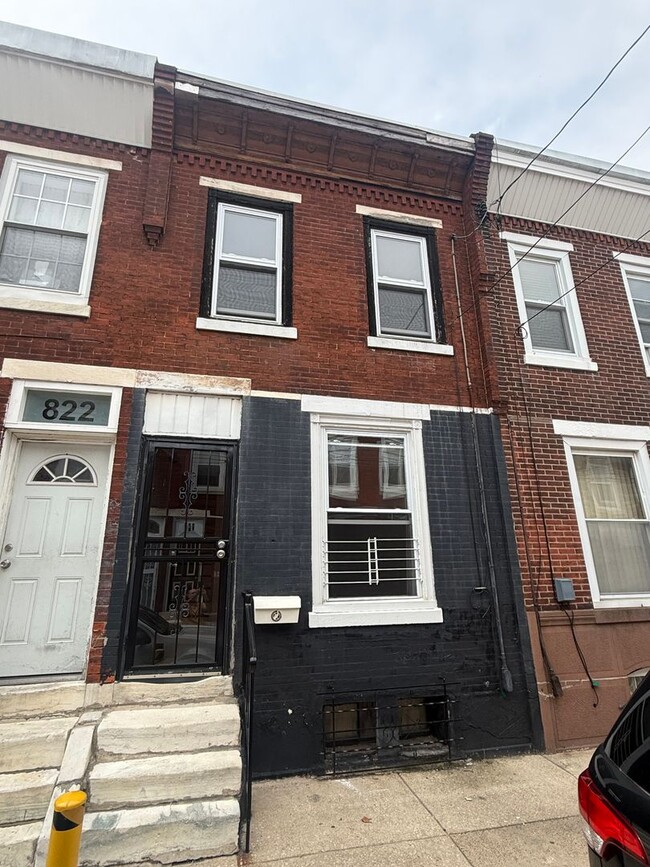 Photo - 824 Winton St