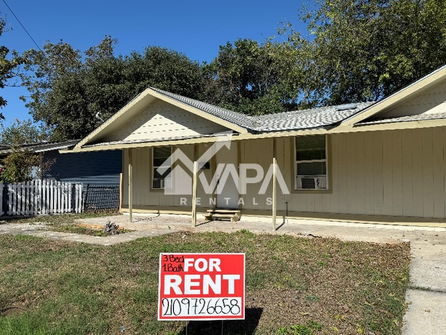 Photo - 135 E Burcham Ave