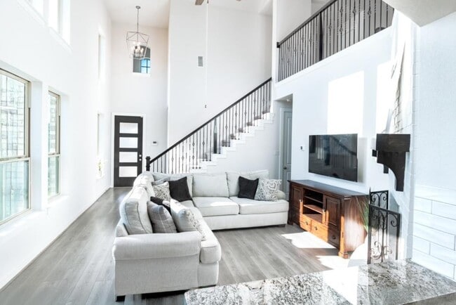 Photo - 8100 Copper Prairie Bend