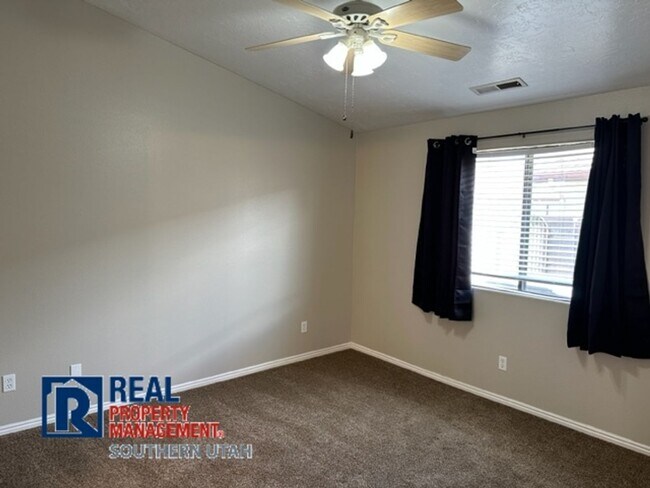 Photo - Downtown in Village Square