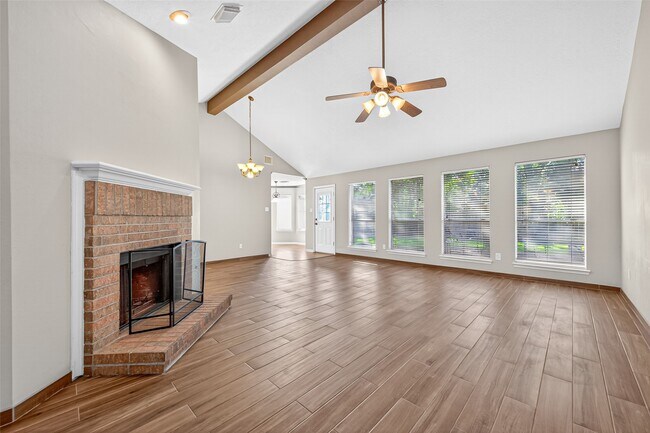 Photo - 3719 Apple Hollow Ln